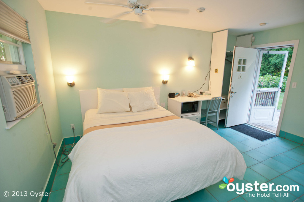 standard-room--v998731-28-1600