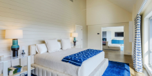 Chic Modern Barn in the Hamptons