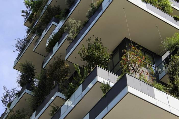 8_bosco-verticale_staggered balconies