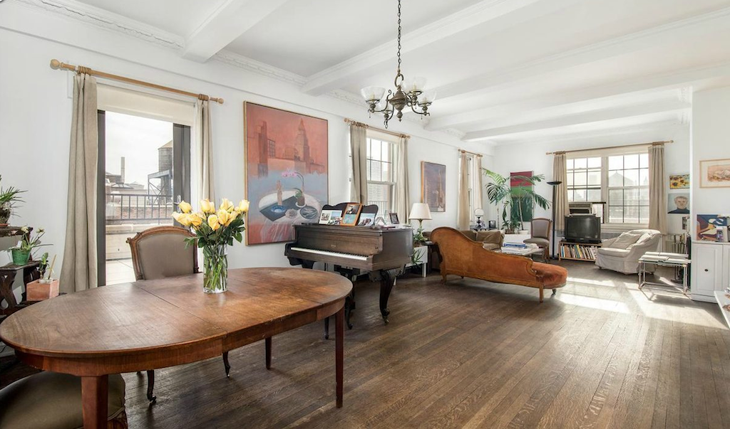 Fifth Avenue duplex belonging to Jane Freilicher