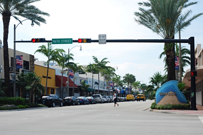 Surfside_FL_entrance