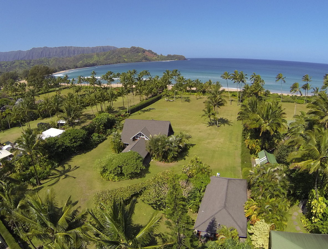 Julia Roberts Beachfront Hawaii