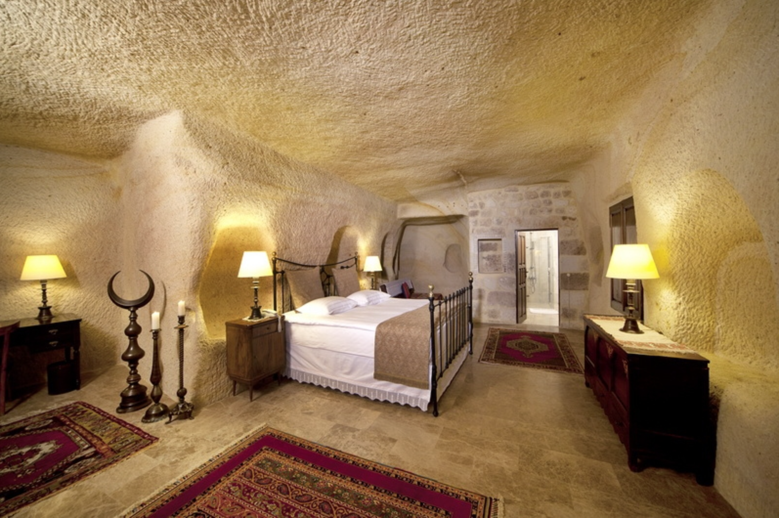 A rustic suite in a traditionally Turkish style.