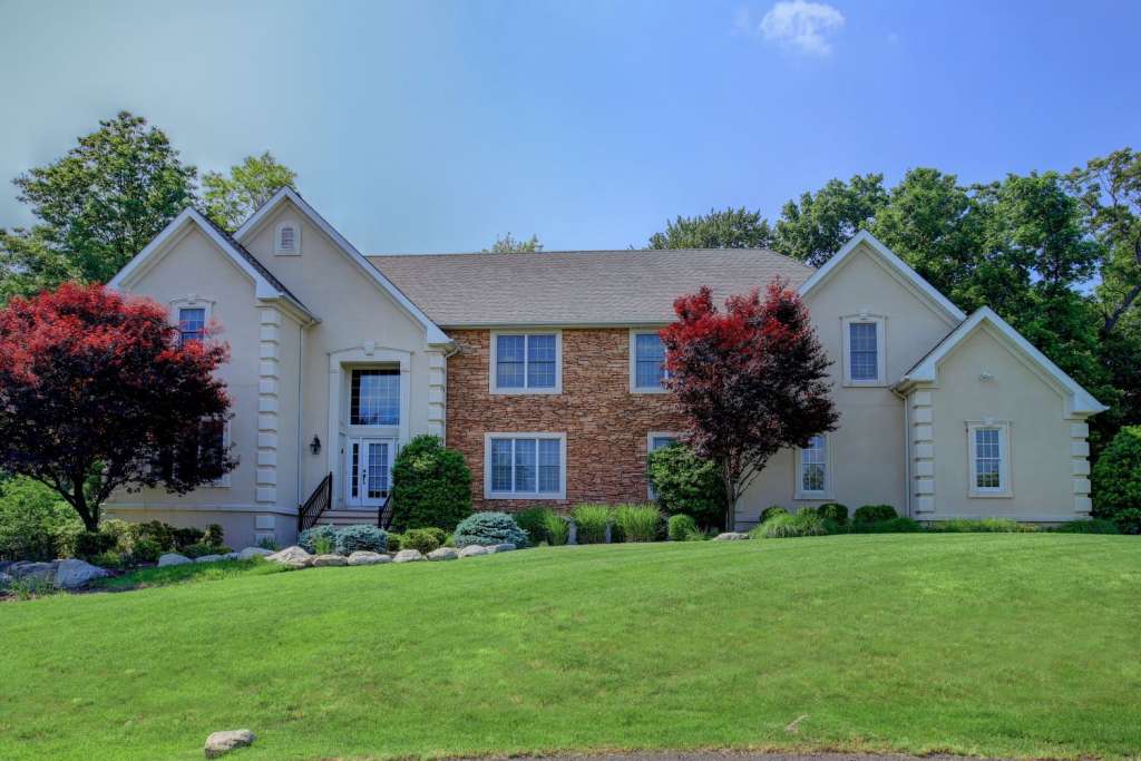 1221 Rahway Rd. PIC FOR ADS