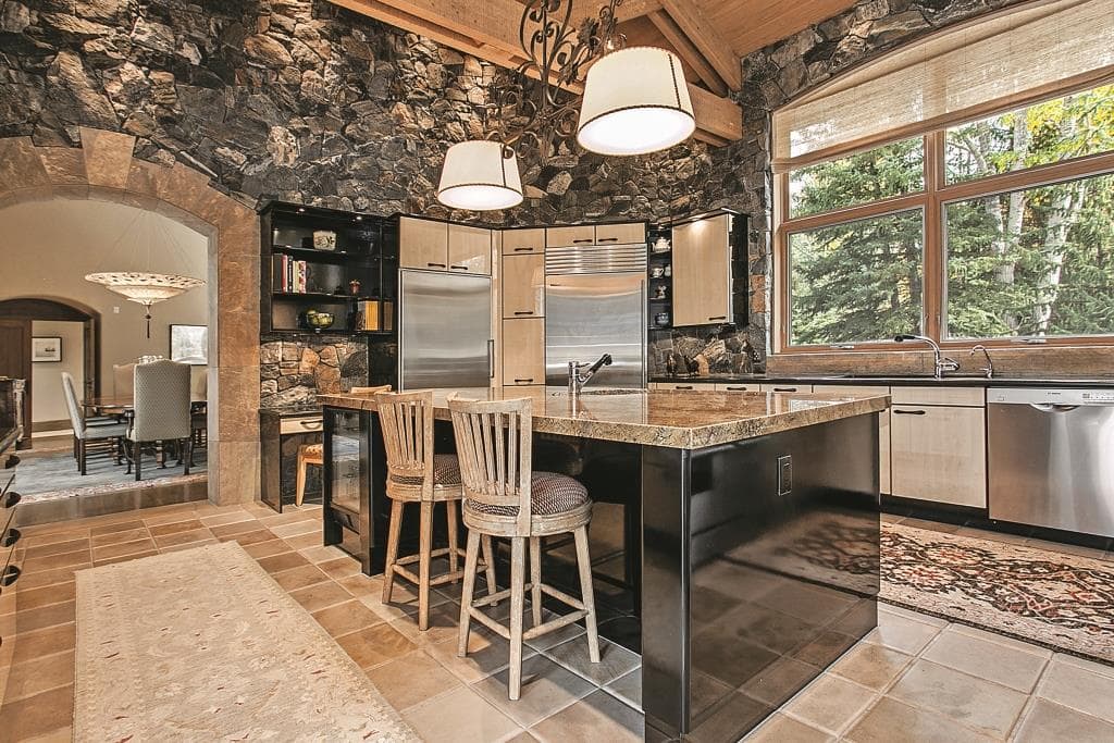 Kitchen_high_2028744-min