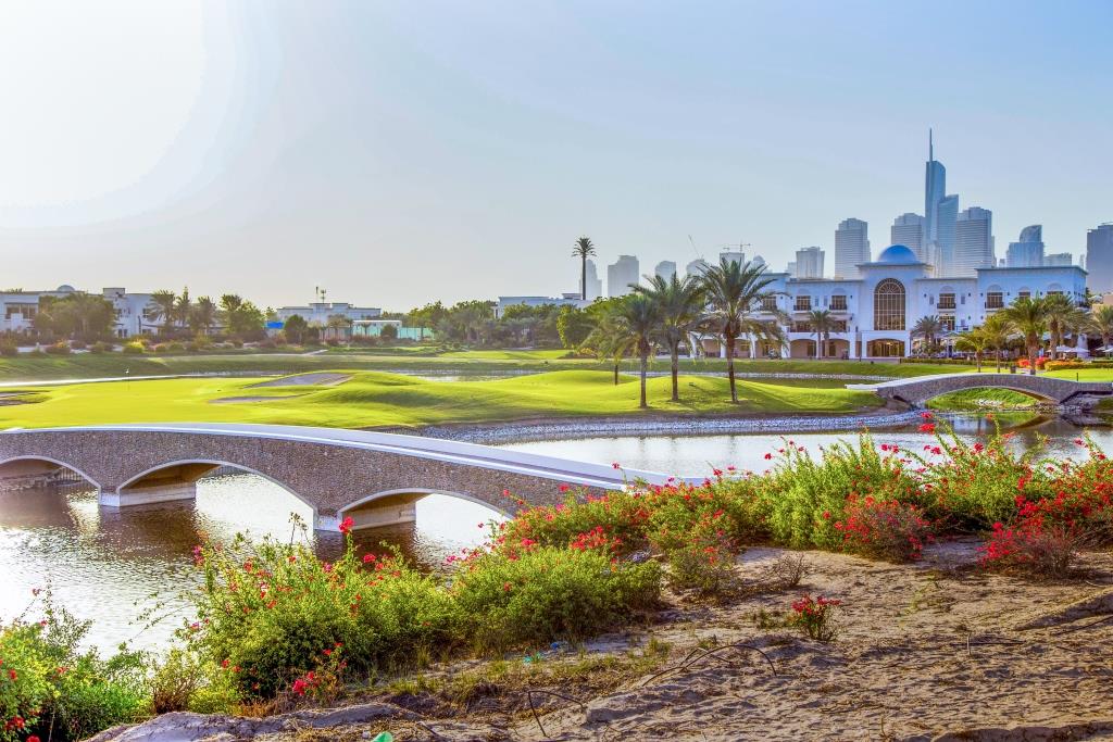 2 Emirates Hills Golf