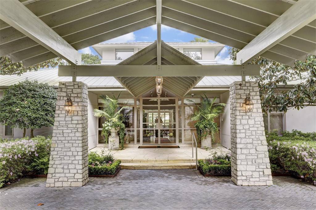 Grand Entranceways 
