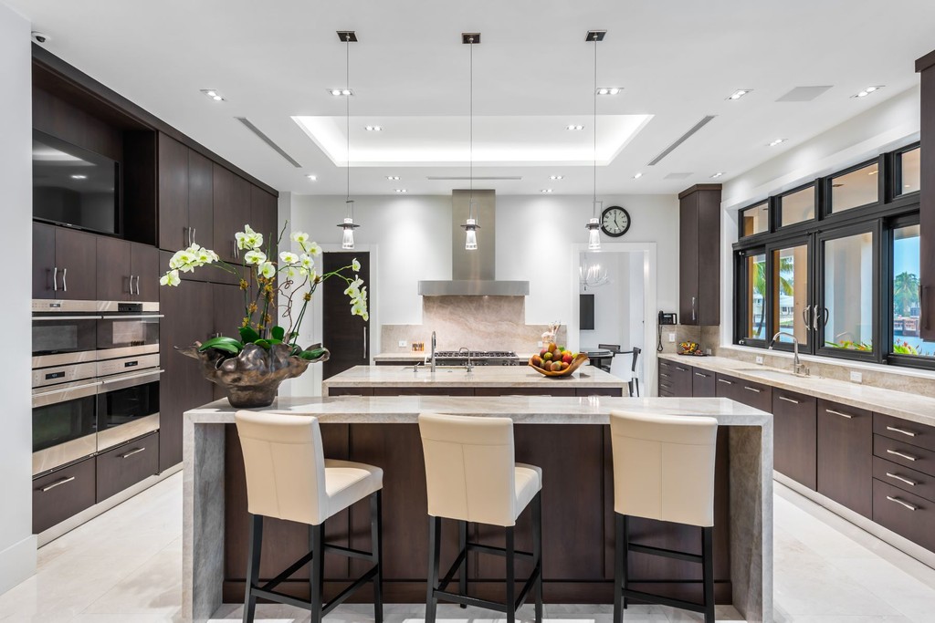 Luxury Kitchens