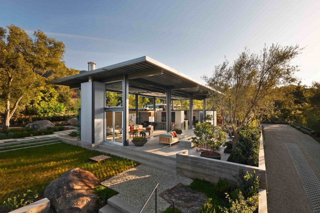 Montecito Residence by Barton Myers Associates.